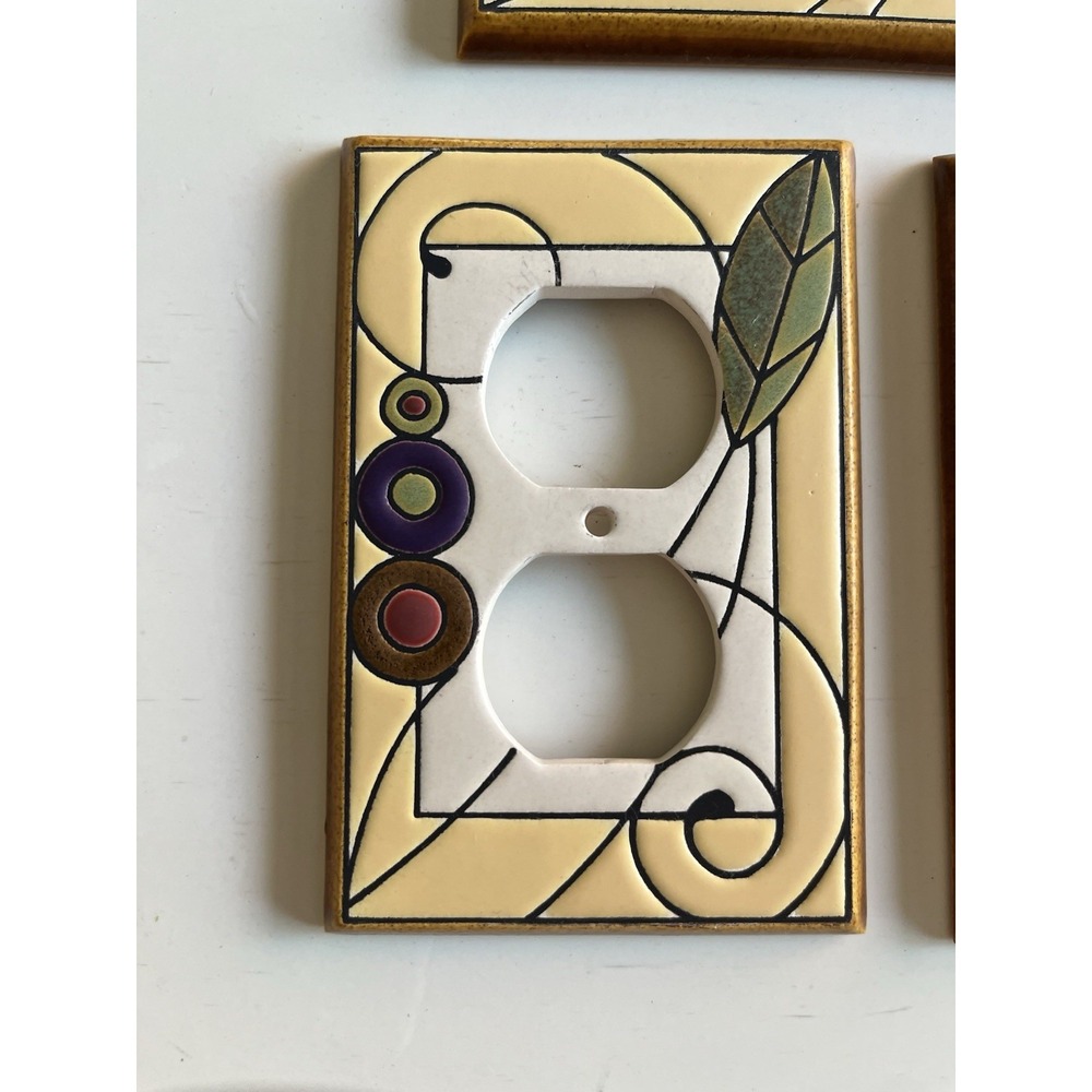 All Fired Up Canada Leaf‎ Spiral Outlet Covers Ceramic AG305 Yellow Green Purple